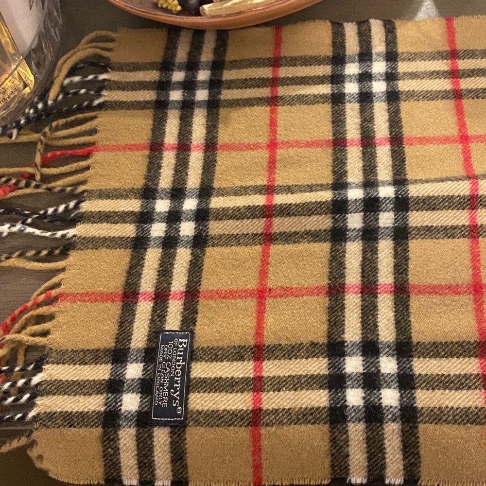 Vintage Burberry Check Lambswool Scarf in Brown (BRAND NEW w/out tags) - Picture 8 of 12